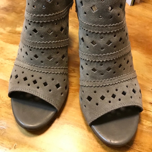 Franco Fortini Dress Booties Size 9 Peep Toes - Picture 9 of 10